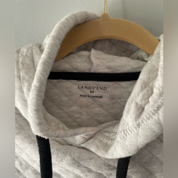 Lands End - Picture 5 of 6